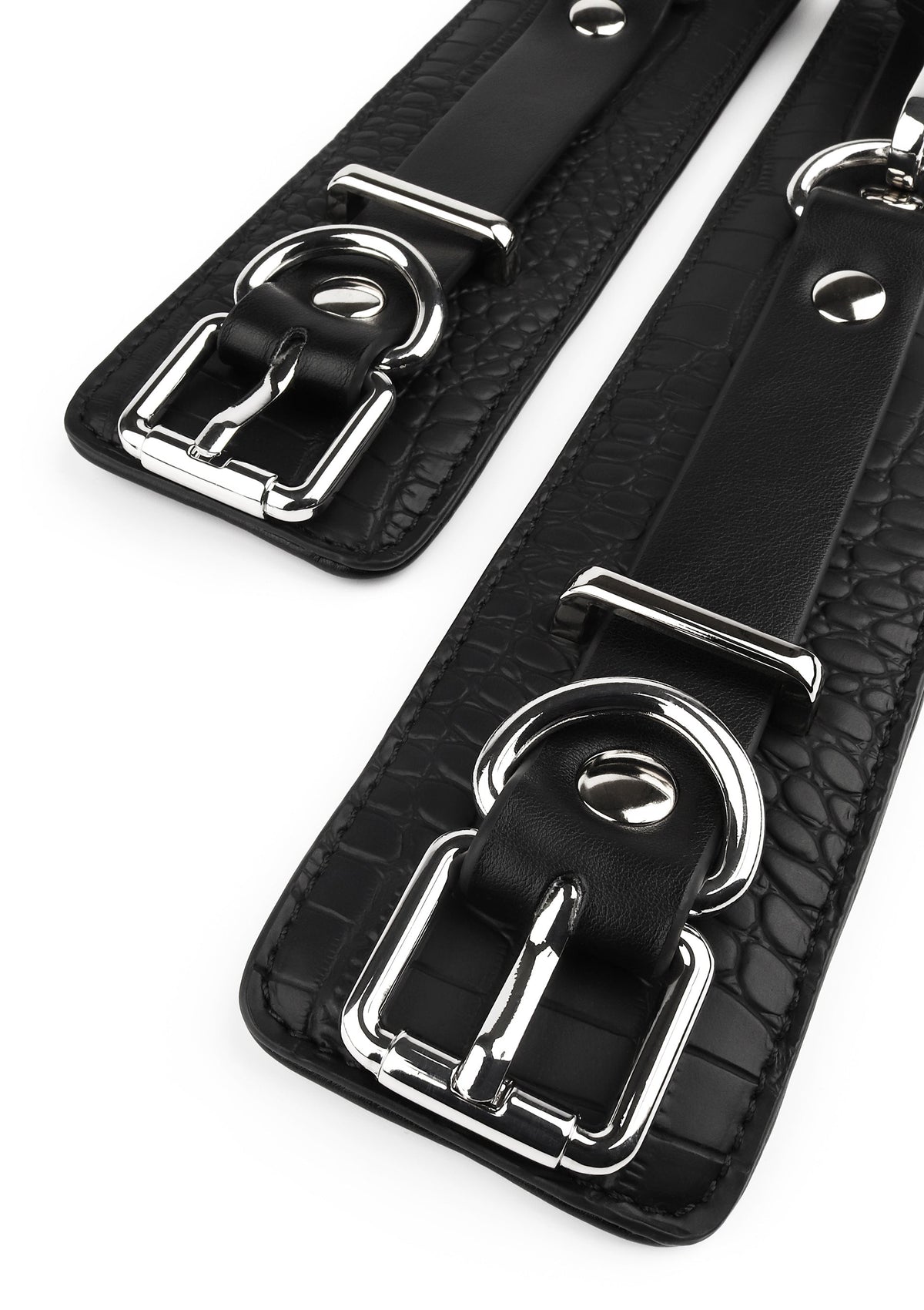 Avanza Croc-Embossed Ankle Cuffs - Boeien